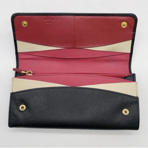Prada saffiano leather - leather,