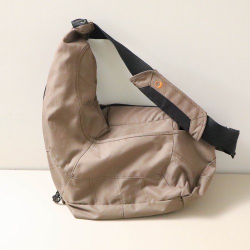 Lowepro passport sling - sling, camera