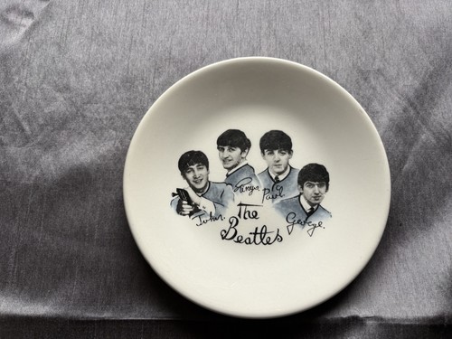 Beatles memorabilia biscuit - memorabilia,