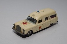 B67 1:43 MATCHBOX K-6 K6 MERCEDES-BENZ BINZ AMBULANCE EXC. COND. 3