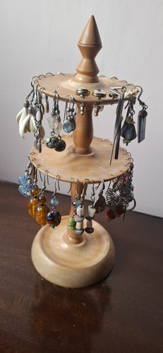 Pairs earrings on - 30,