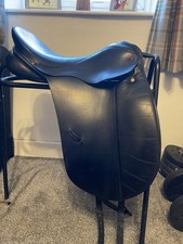 17.5 Albion Dressage Saddle