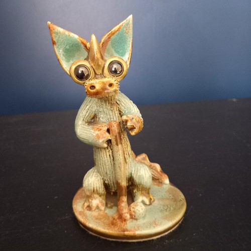 Vintage yare golfer - vintage,