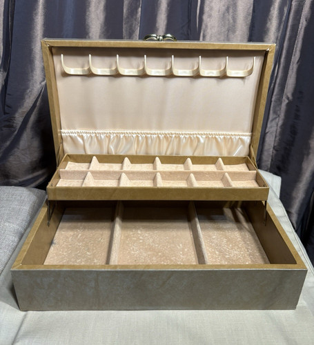 Vintage mele jewelry - box, tan