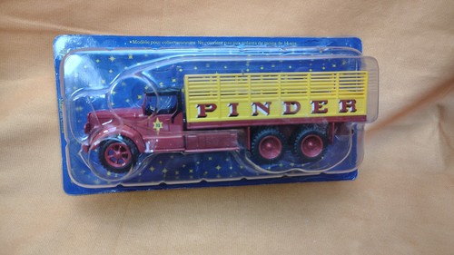 Pinder circus livestock - circus,