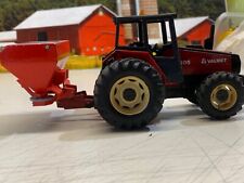 BRITAINS. FARM.VALMET 805. Pre PRODUCTION DUAL REAR 4x4 TRACTOR.KHUN SPREADER