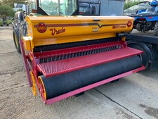 VREDO 2.2 m over seeder