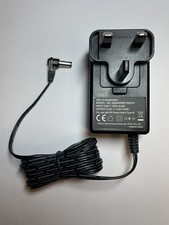12V MAINS MEDE8ER MED600X3D MEDIA PLAYER AC-DC Switching Adapter CHARGER PLUG