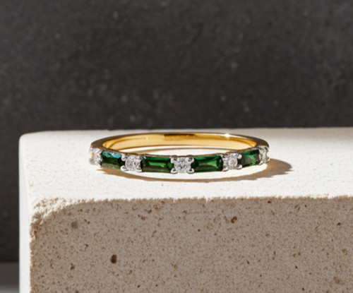 18ct gold emerald - gold, baguette