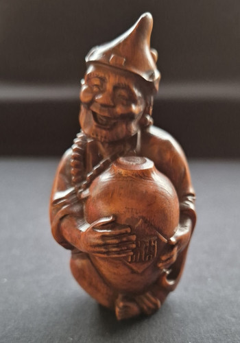 Okimono style netsuke - okimono,