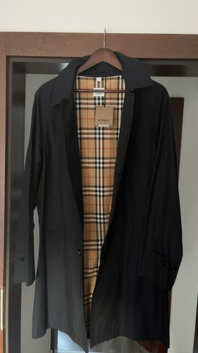 Bnwt burberry mid length - burberry, mid-length