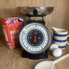 Hanson vintage Scales scales Black Metal Weighing Scales + Bowl 5K/11lb Retro