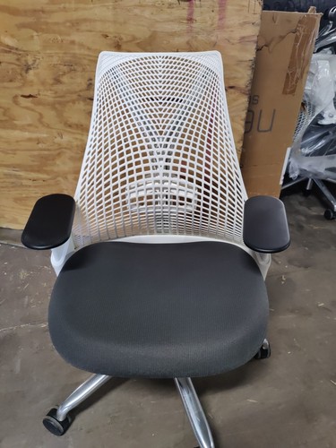 White sayl office desk - sayl, chair