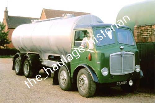 Thh truck photos aec milk - photos, milk.