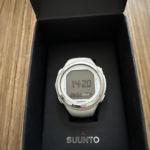Suunto d4i white dive computer - suunto,
