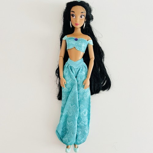 Disney store classic doll - disney,