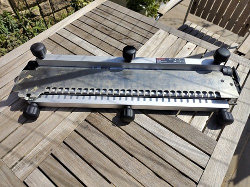 Dovetail jig bosch zf 60 - -,