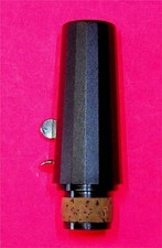 Bundy Clarinet Mouthpiece, BG Ltd Metal Ligature and Plastic Cap