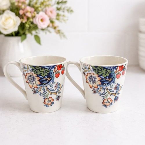 William morris strawberry - william,