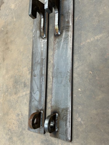 Loader brackets pair - loader, weld