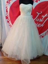 Wedding dress size 12 ivory