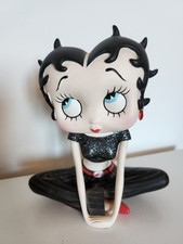 Betty Boop Cross Legged