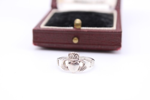 Silver claddagh ring dublin - claddagh,
