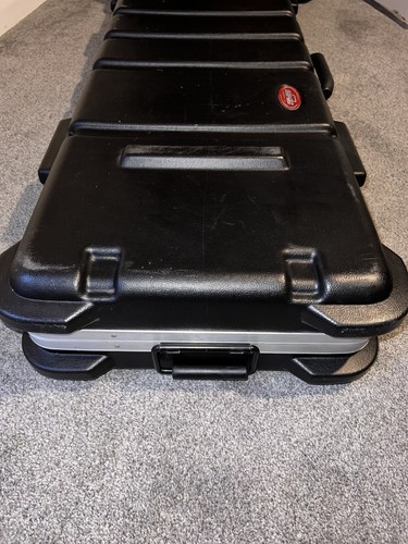 Skb black hard plastic rifle - skb,