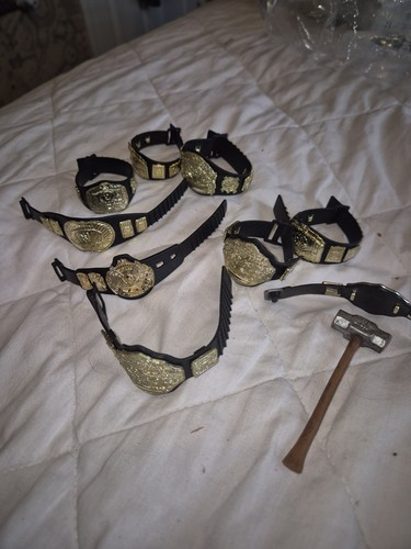 Wwe figure belt bundle - figure,