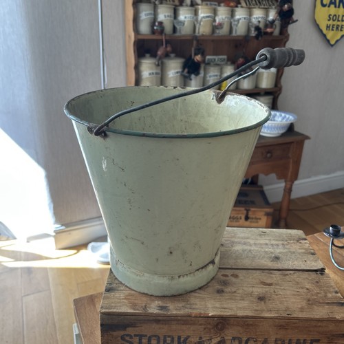Vintage cream enamel - cream,