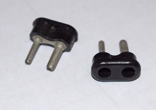 TWO PIECES OF 2 PIN PLUG -