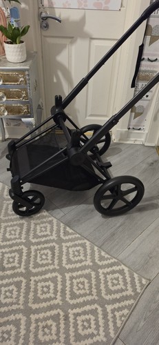 Frame chassis mat - chassis, black