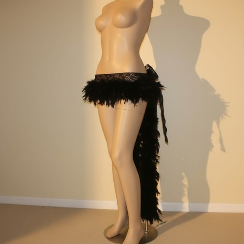Burlesque long feather bustle - long,