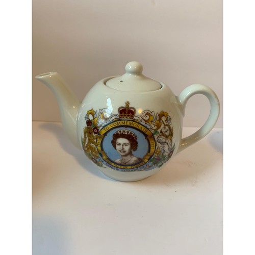 Vintage queen elizabeth - queen,