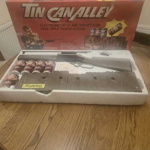 Rare tin can alley game - rare,