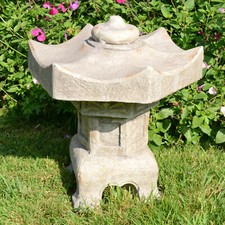 SMALL PAGODA LANTERN GARDEN