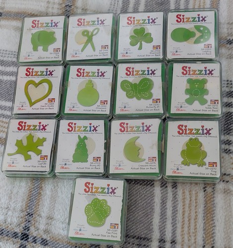 Sizzix small green die bundle - small,