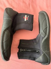 Beaver Ocean 7 boots - Size 10