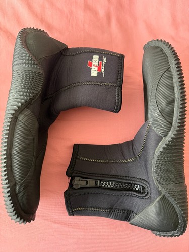 Beaver ocean boots size 10 - beaver,