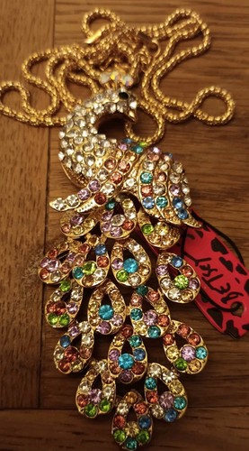 Peacock necklace betsey - peacock,