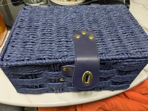 Vintage blue wicker - wicker, picnic