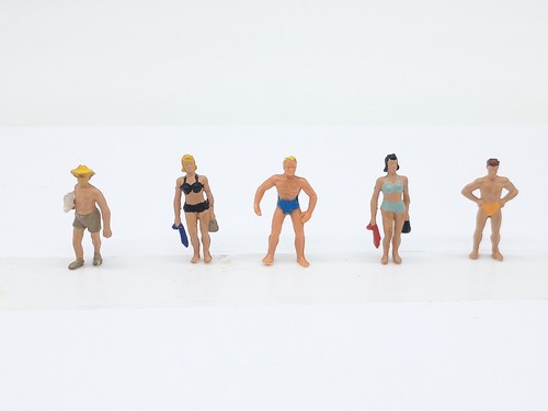 Preiser figures sunbathers - figures,