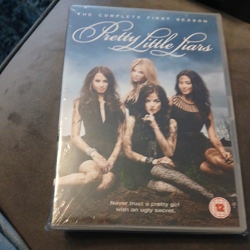 Pretty little - 🆕️📀,