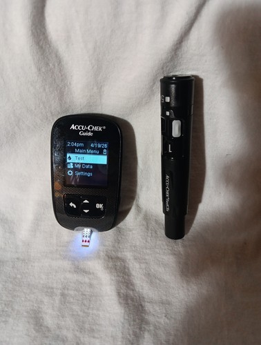 Accu chek guide blood - blood, glucose