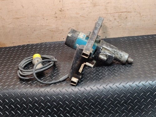 Makita ut1401 110v plaster - 110v,