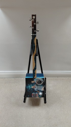 Cigar box guitar - cigar, electric