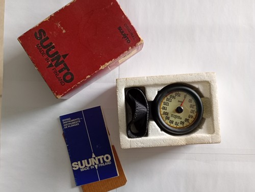 Suunto depth meter 150ft,used
