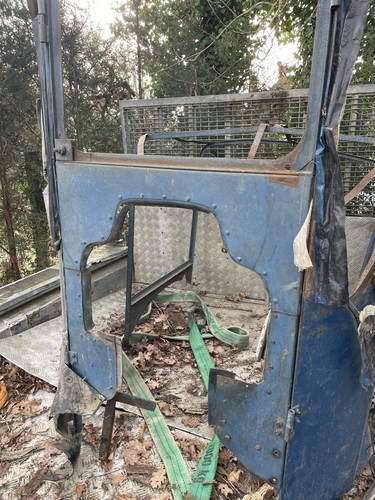 Lambourne ford cab - lambourne,