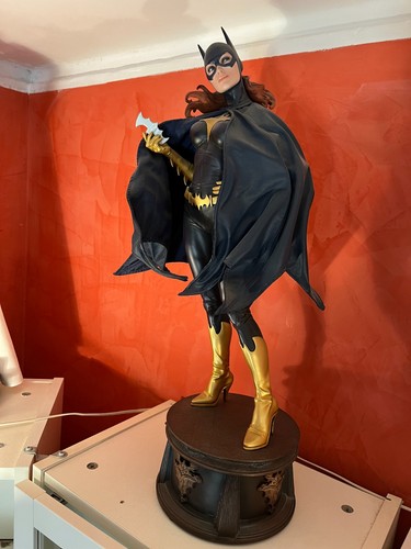 Batgirl sideshow premium - batgirl,