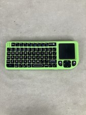 FAVI FE01 wireless mini keyboard with an integrated touchpad. Screw Missing Back